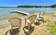 Others 6 Lakefront Grant Getaway w/ Deck + Fire Pit!