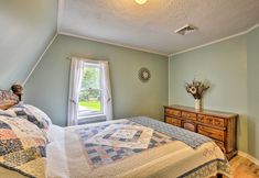 Others 5 Peaceful Home w/ 11 Acres, Creek & Fire Pit!