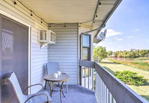 Lainnya Pet-friendly Oak Harbor Condo: Walk to Lake!