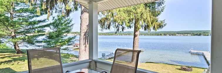 Others Petoskey Waterfront Cottage w/ Deck + Grill!