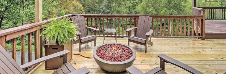 Lain-lain Riverfront Sugar Grove Home: Hot Tub & Views!