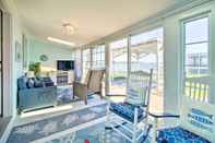 Lain-lain Refreshing Colonial Beach Vacation Rental!