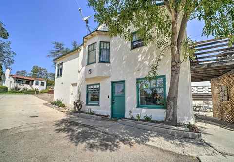 อื่นๆ Sun-dappled Santa Paula Abode, 16 Mi to Beach