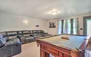 Others 4 Woodbridge Townhome w/ Pool Table, Pond Views