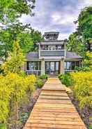 Imej utama Waterfront Home on Harsens Island w/ Dock!