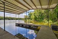 Others Waterfront Lake Barkley Home w/ Deck & Fire Pit!