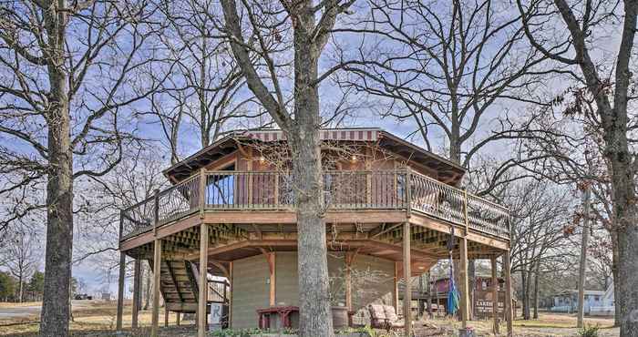 Others 'sunset Bluff Treehouse': On Bull Shoals Lake!