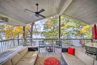 Lain-lain Waterfront Home w/ Deck: Enjoy Peace & Relaxation!