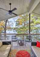 Imej utama Waterfront Home w/ Deck: Enjoy Peace & Relaxation!