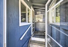 Others 5 Coastal PNW Gem w/ Hot Tub - Walk to Beach!