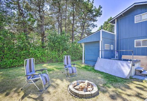 Others Coastal PNW Gem w/ Hot Tub - Walk to Beach!
