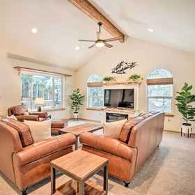 ภาพหลัก 1 Bend Home w/ Deck, 4 Mi to Old Mill District!, Les Schwab Amphitheater Hotels