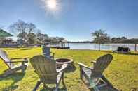 Others Cozy, New-build Cabin: Steps to Lake Conroe!
