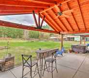 Khác 3 5-acre Getaway w/ Mtn View ~ 14 Mi to Eugene!