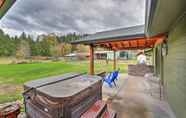 Others 2 5-acre Getaway w/ Mtn View ~ 14 Mi to Eugene!