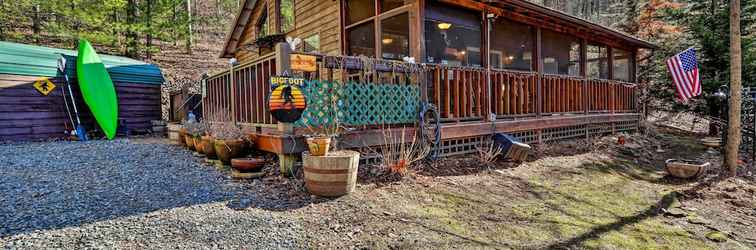 Lain-lain Cozy Murphy Cabin w/ Fire Pit + Deck