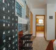 Lain-lain 4 Cozy Westmont Home: Walk to Metra Station!