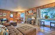 Lainnya 7 Cabin w/ Mtn Views, Creek Access & Hot Tub!