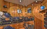 Khác 3 Cabin w/ Mtn Views, Creek Access & Hot Tub!