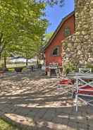 Primary image Family-friendly Farmhouse - Near Lake & Ski Areas!