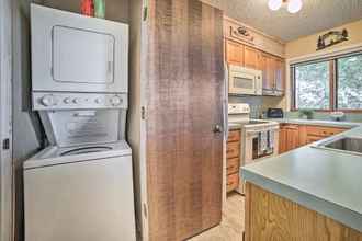 Lain-lain 4 Bellaire Condo w/ Lake Views ~ 3 Mi to Lake!