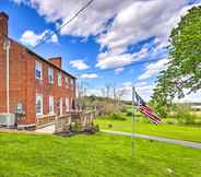 Others 2 Historic 'hammond House' w/ Wine Country View!