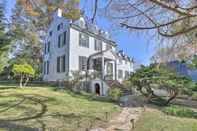Others Historic Warrenton Home w/ Patio & Hot Tub!