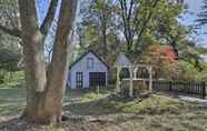 Lain-lain 7 Historic Warrenton Home w/ Patio & Hot Tub!