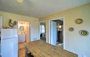 Others 3 Mountain-view Apt in Canton w/ Mod Interior!