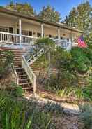 Imej utama Mills River Hideaway w/ Front Porch & Mtn Views!