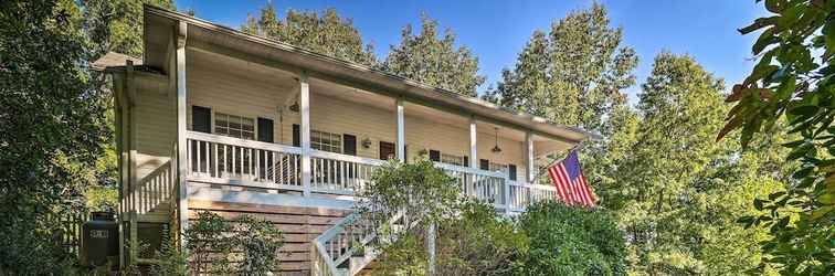 Others Mills River Hideaway w/ Front Porch & Mtn Views!