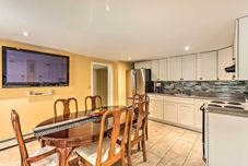 기타 Quaint New Jersey Getaway - Walk to Parks!