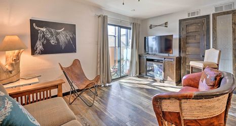 Others 2 4 Mi to Dtwn: Rustic Fort Worth Apt