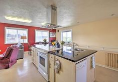 Lain-lain 6 Waldport Townhome w/ Dog Run on Alsea Bay!