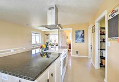 其他 7 Waldport Townhome w/ Dog Run on Alsea Bay!