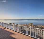 Lainnya 3 Waterfront Home w/ Large Deck + Private Pool!