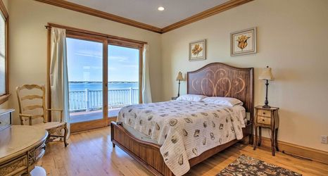 其他 2 Waterfront Home w/ Large Deck + Private Pool!