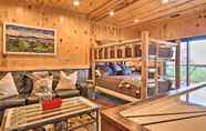 Khác 7 Woodsy Retreat w/ Fire Pit & Resort Amenities