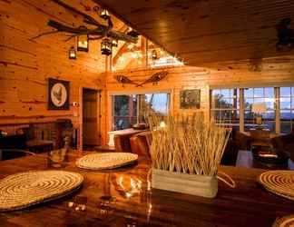 Others 2 Woodsy Retreat w/ Fire Pit & Resort Amenities