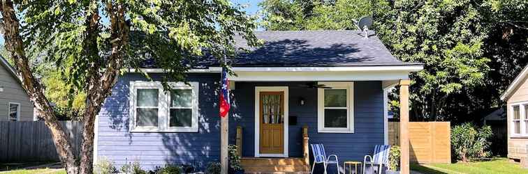 Others Central Cottage w/ Grill, 1 Mi to Cajun Field