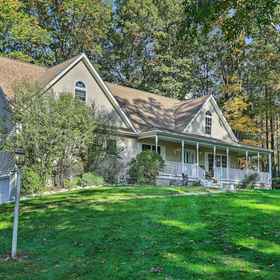 Primary image 1 Pet-friendly Grand Pine Bush Retreat on 2 Acres!, Hotel Ulster County
