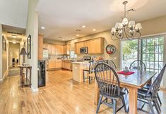 Khác 3 Pet-friendly Grand Pine Bush Retreat on 2 Acres!