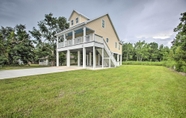 Others 4 Modern Waveland Home w/ Deck, Walk to Beach!