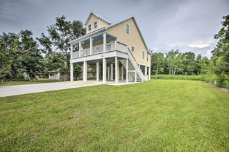 Others 4 Modern Waveland Home w/ Deck, Walk to Beach!