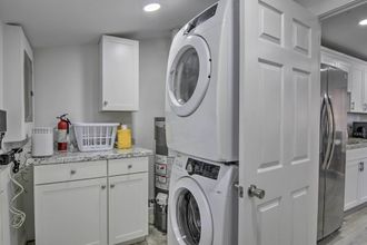 其他 4 Serene Buffalo Dwelling w/ Backyard BBQ Patio