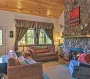 Others 7 Maggie Valley Home w/ Hot Tub, Deck & Forest Views