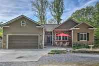 Others Maggie Valley Home w/ Hot Tub, Deck & Forest Views