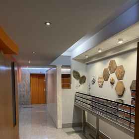 Interior entrance 1 dpCristal Calvo Sotelo 164 4C, Paradela Apartments