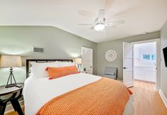 기타 2 1185 Tamarack 4 Bedroom Home by RedAwning