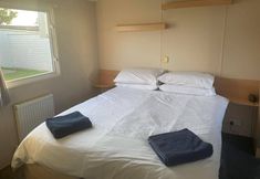 Lainnya 2 2022 Holiday Home 2 Bedroom With Decking